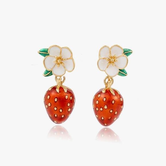 Perfect Picnic Red Strawberry White Flower Dangle Earrings New - Picture 1 of 9